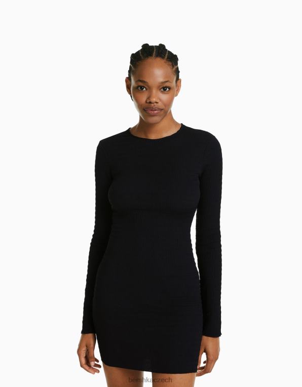 ženy Bershka minišaty s dlouhým rukávem, zapínáním na zádech a mašlí P8844230 oblečení Černá