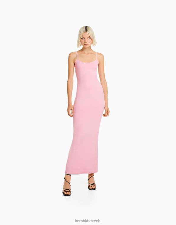 ženy Bershka vypasované dlouhé šaty na ramínka P884419 oblečení růžový