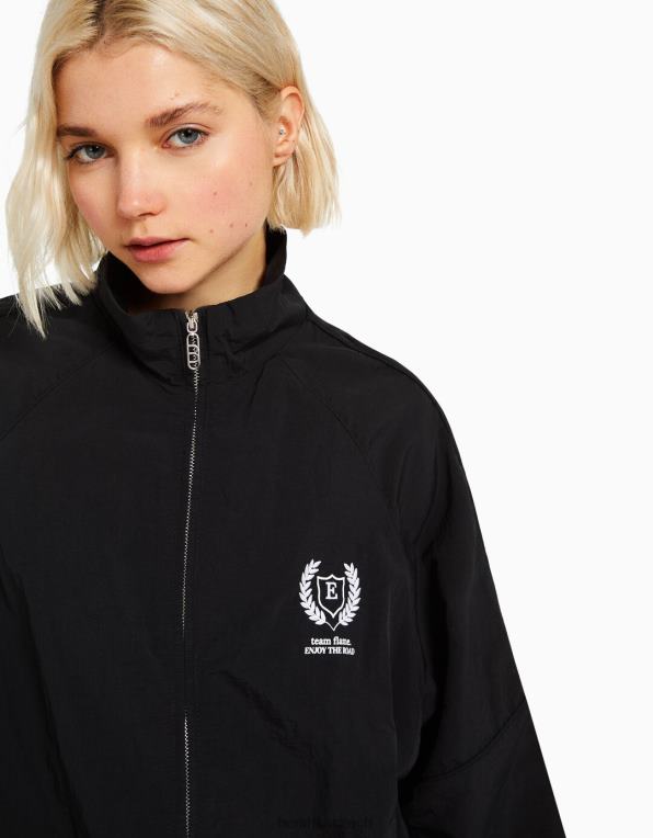 ženy Bershka nylonová větrovka P88441120 oblečení Černá