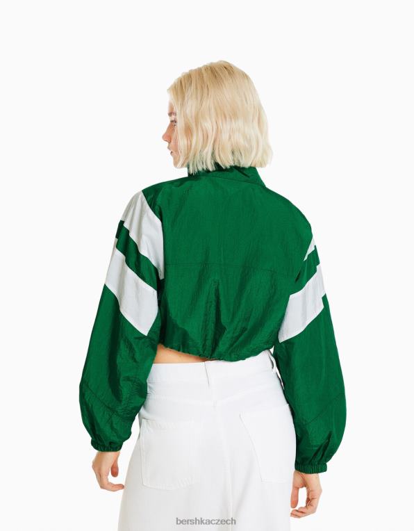 ženy Bershka zkrácený nylonový barevný blok P88441109 oblečení zelená