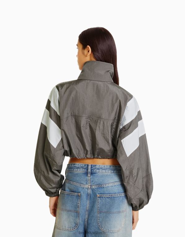 ženy Bershka zkrácený nylonový barevný blok P88441110 oblečení Šedá