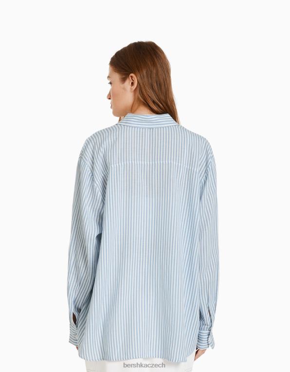 ženy Bershka oversize plátěná košile s dlouhým rukávem P8844902 oblečení světle modrá