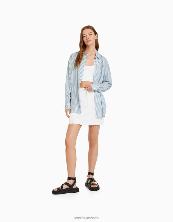ženy Bershka oversize plátěná košile s dlouhým rukávem P8844902 oblečení světle modrá