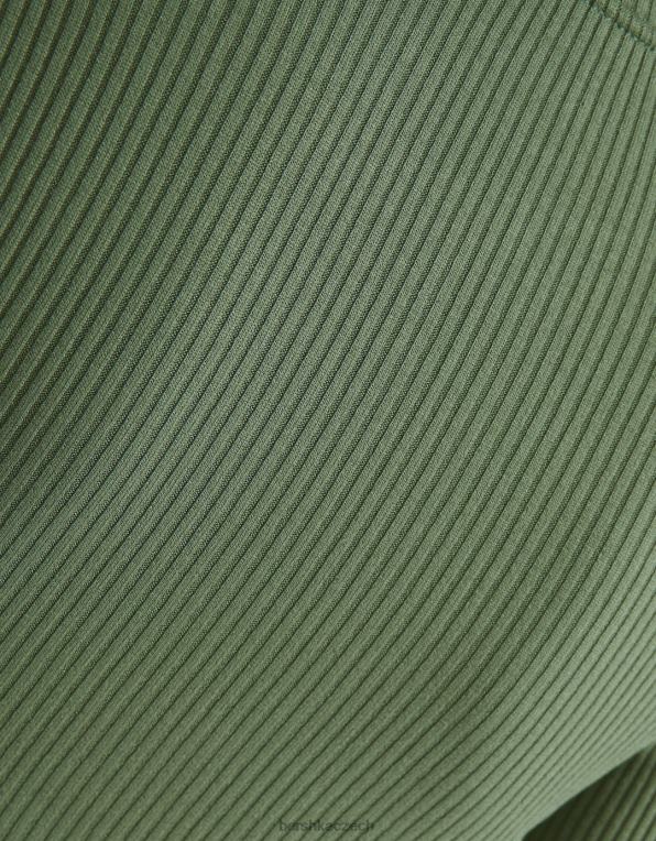 ženy Bershka zkrácený svetřík s vysokým výstřihem a zipem P8844960 oblečení khaki