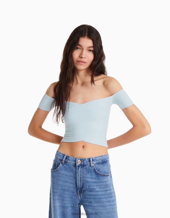 ženy Bershka svetr s krátkým rukávem s překříženým detailem P8844867 oblečení světle modrá