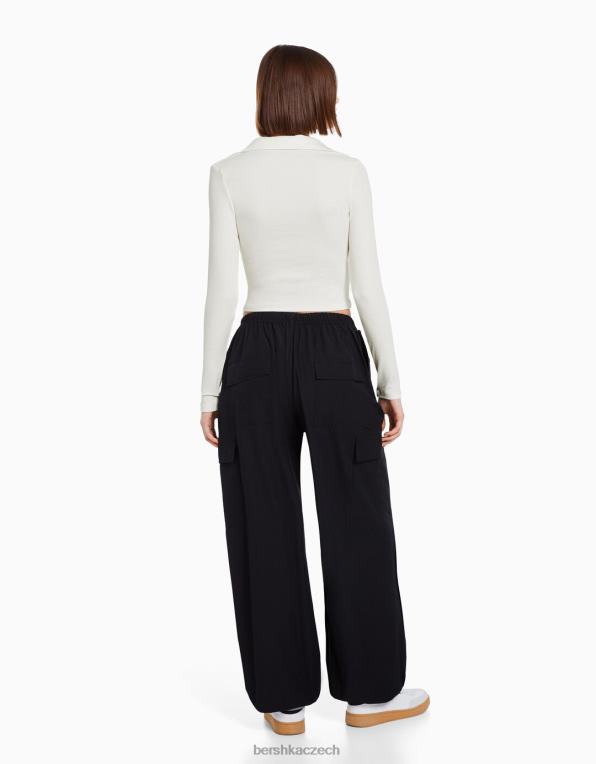 ženy Bershka tričko s dlouhým rukávem a límečkem na knoflíky P8844445 oblečení krém