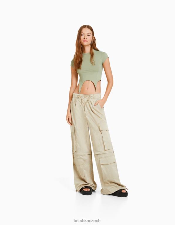 ženy Bershka tričko s krátkým rukávem s detailem P8844510 oblečení khaki