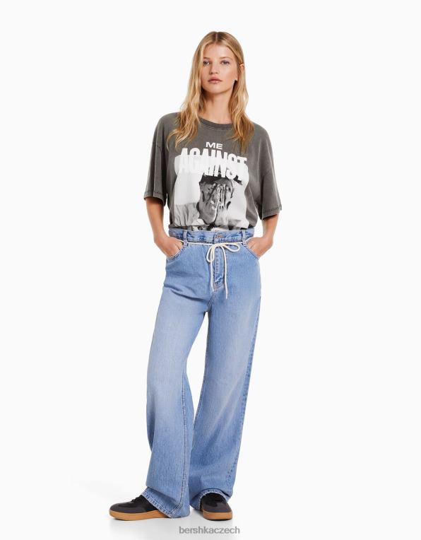 ženy Bershka tričko s krátkým rukávem s tupacovým potiskem P8844555 oblečení Šedá